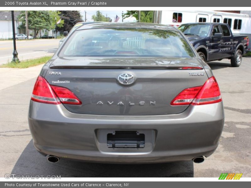 Phantom Gray Pearl / Graphite 2006 Toyota Avalon XL
