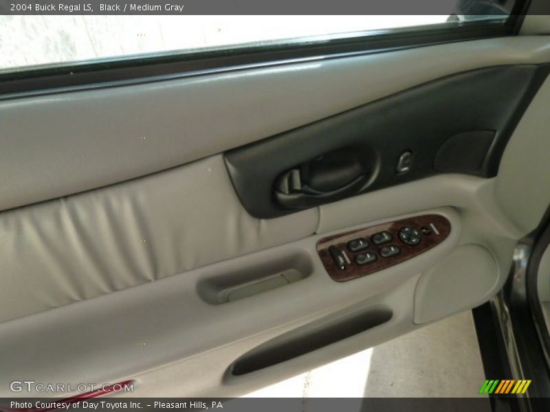Black / Medium Gray 2004 Buick Regal LS