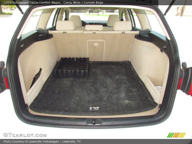 Candy White / Cornsilk Beige 2009 Volkswagen Passat Komfort Wagon