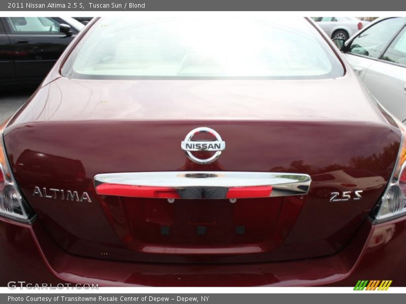 Tuscan Sun / Blond 2011 Nissan Altima 2.5 S