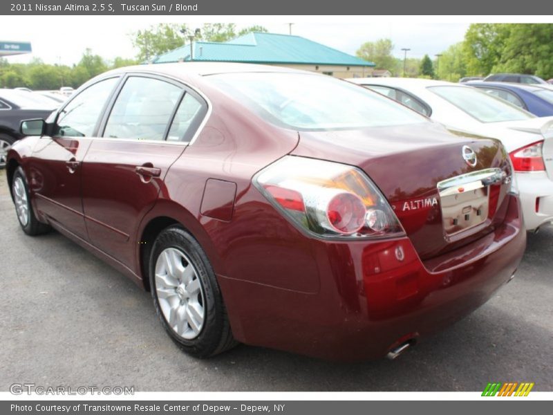 Tuscan Sun / Blond 2011 Nissan Altima 2.5 S