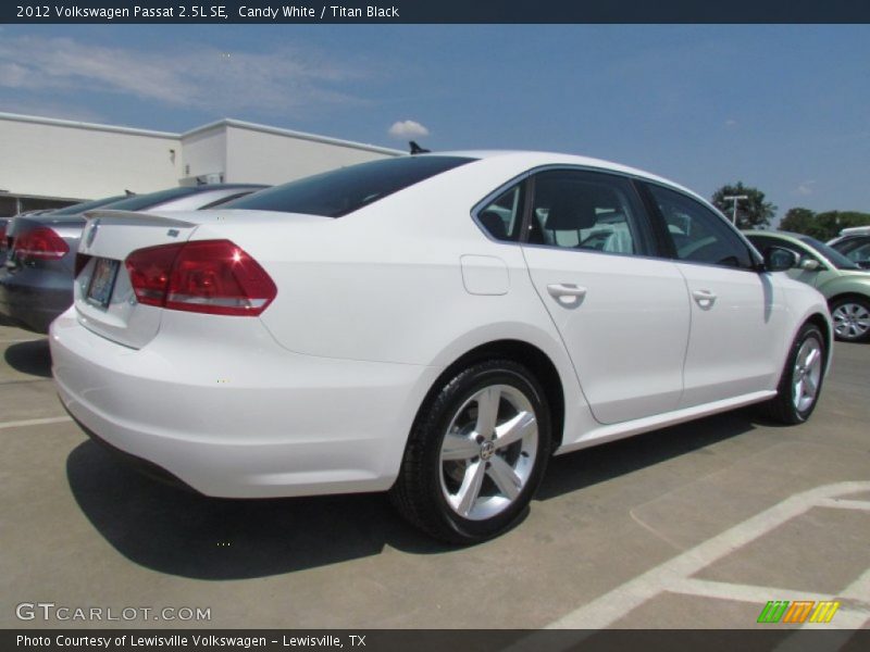 Candy White / Titan Black 2012 Volkswagen Passat 2.5L SE