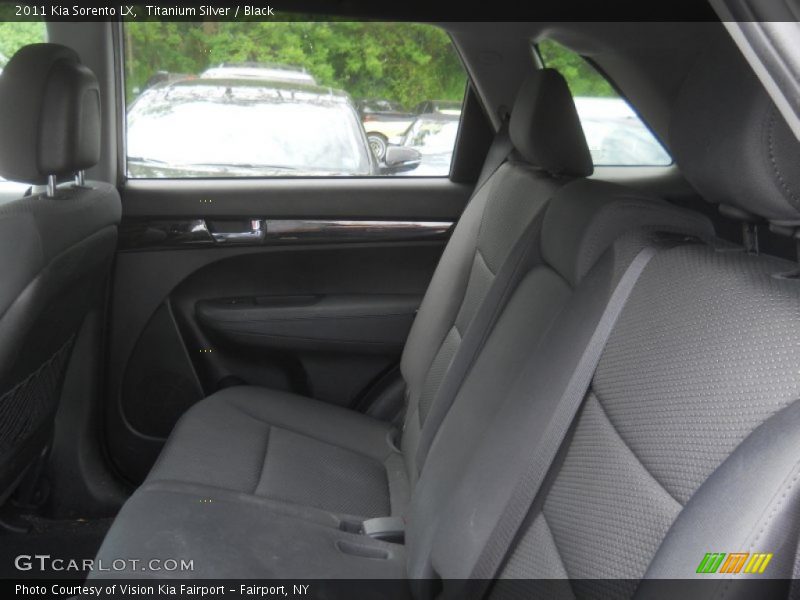 Titanium Silver / Black 2011 Kia Sorento LX