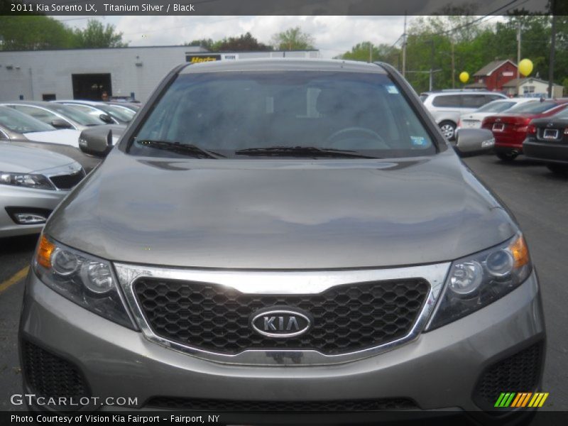 Titanium Silver / Black 2011 Kia Sorento LX