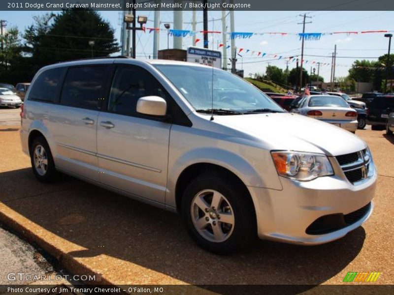 Bright Silver Metallic / Black/Light Graystone 2011 Dodge Grand Caravan Mainstreet