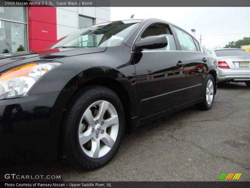 Super Black / Blond 2009 Nissan Altima 2.5 SL
