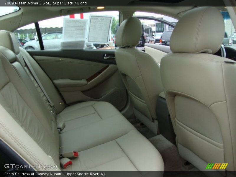 Super Black / Blond 2009 Nissan Altima 2.5 SL