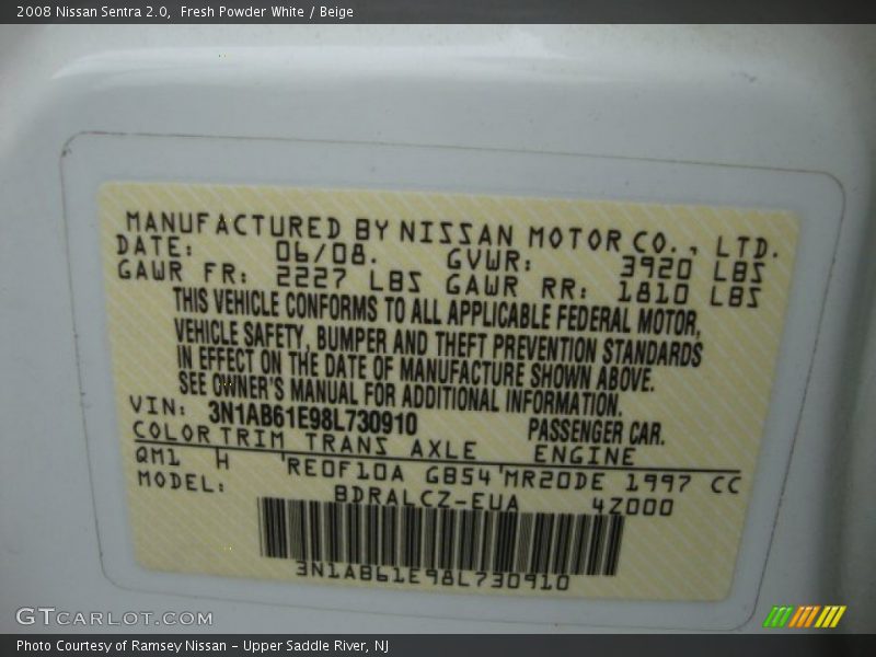 Fresh Powder White / Beige 2008 Nissan Sentra 2.0