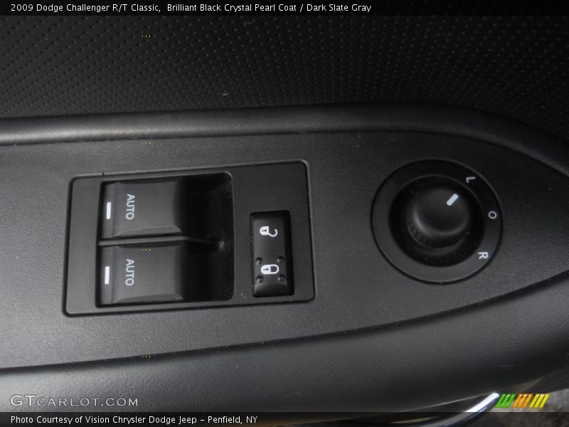 Brilliant Black Crystal Pearl Coat / Dark Slate Gray 2009 Dodge Challenger R/T Classic