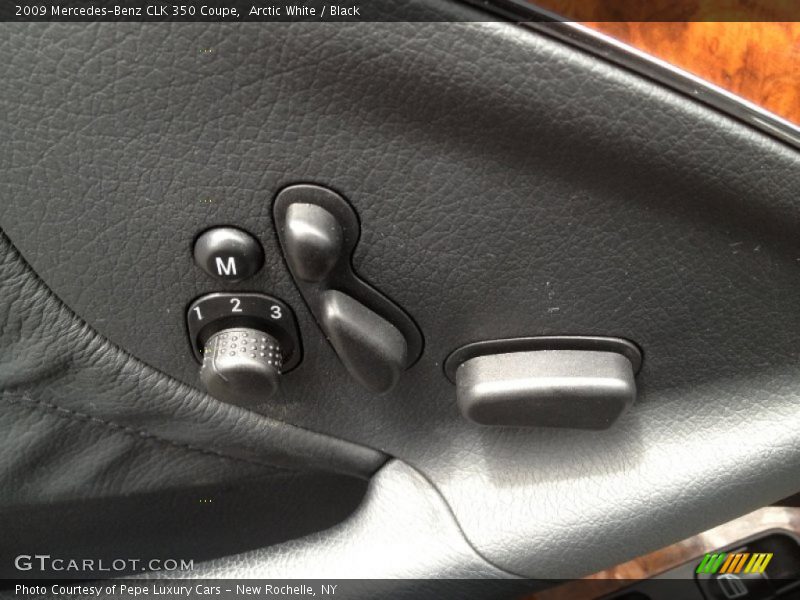 Arctic White / Black 2009 Mercedes-Benz CLK 350 Coupe