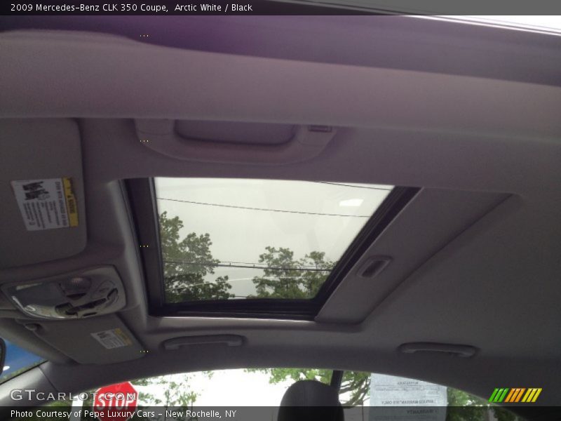 Arctic White / Black 2009 Mercedes-Benz CLK 350 Coupe