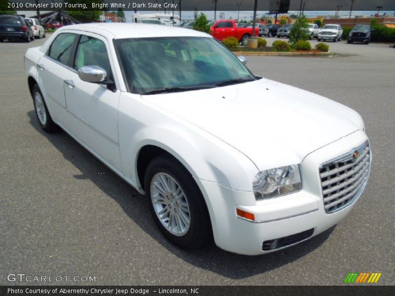 Bright White / Dark Slate Gray 2010 Chrysler 300 Touring