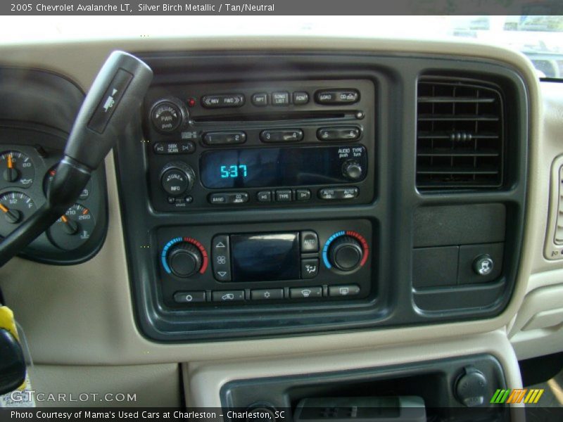 Silver Birch Metallic / Tan/Neutral 2005 Chevrolet Avalanche LT