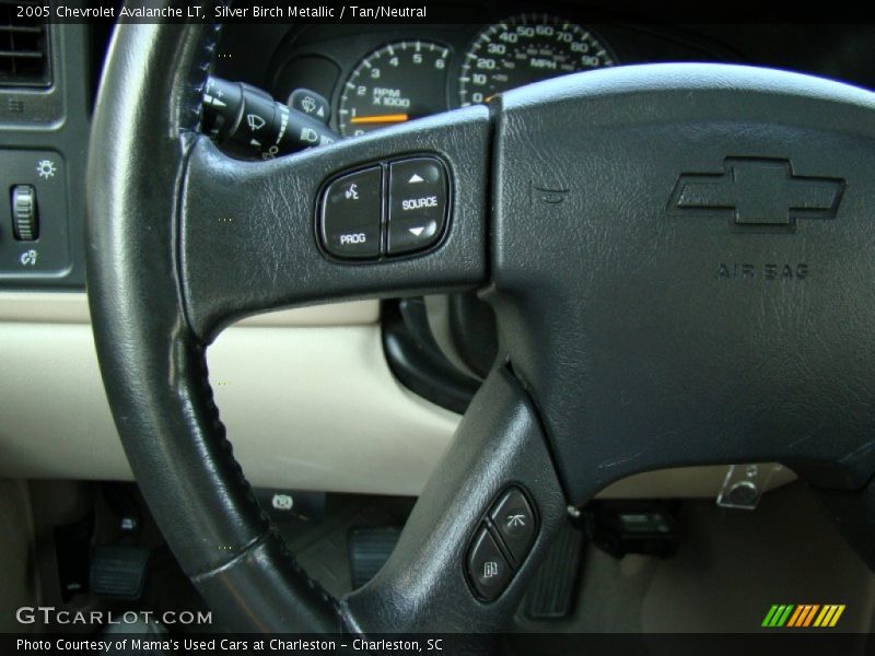 Silver Birch Metallic / Tan/Neutral 2005 Chevrolet Avalanche LT