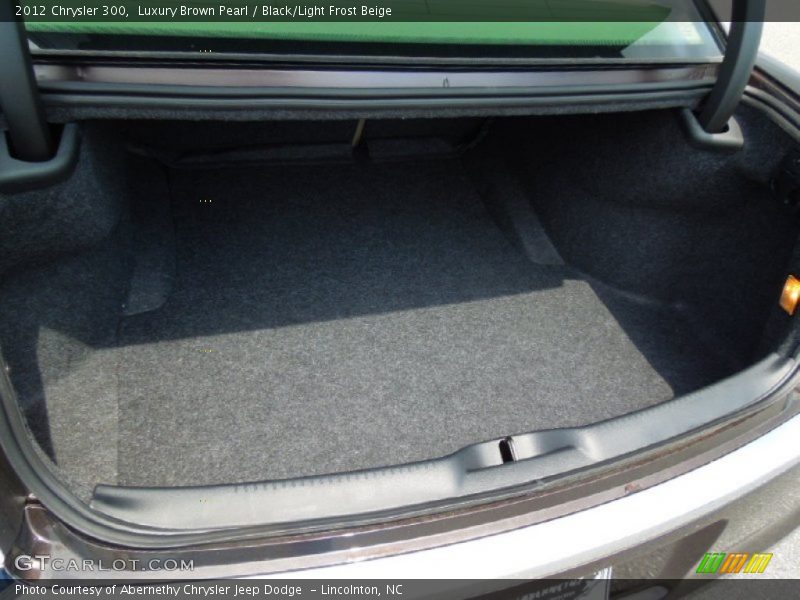  2012 300  Trunk