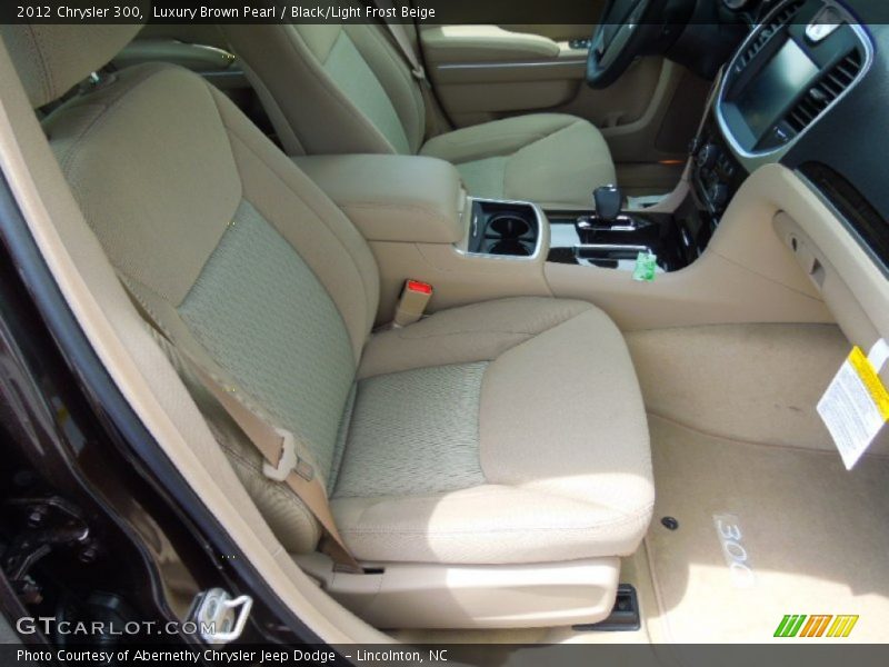 Luxury Brown Pearl / Black/Light Frost Beige 2012 Chrysler 300