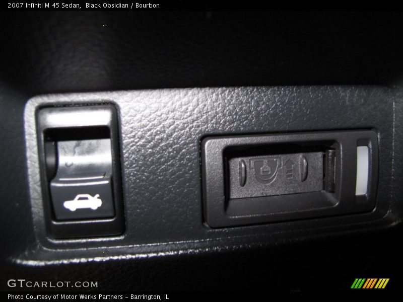 Black Obsidian / Bourbon 2007 Infiniti M 45 Sedan