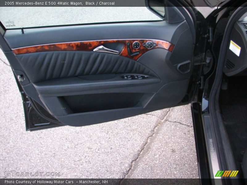 Door Panel of 2005 E 500 4Matic Wagon