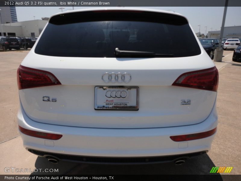 Ibis White / Cinnamon Brown 2012 Audi Q5 3.2 FSI quattro