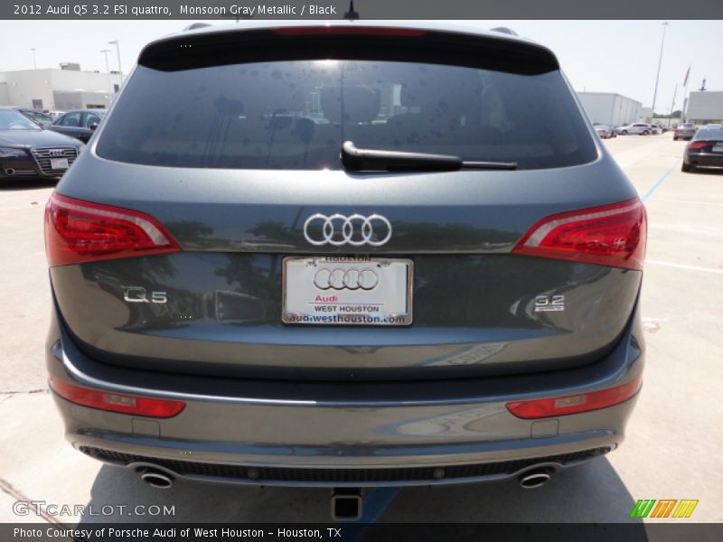 Monsoon Gray Metallic / Black 2012 Audi Q5 3.2 FSI quattro