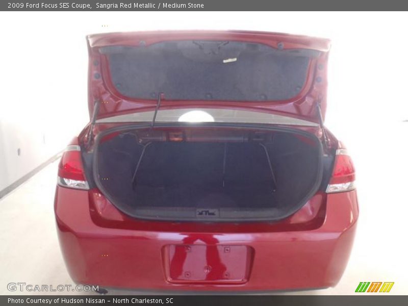 Sangria Red Metallic / Medium Stone 2009 Ford Focus SES Coupe