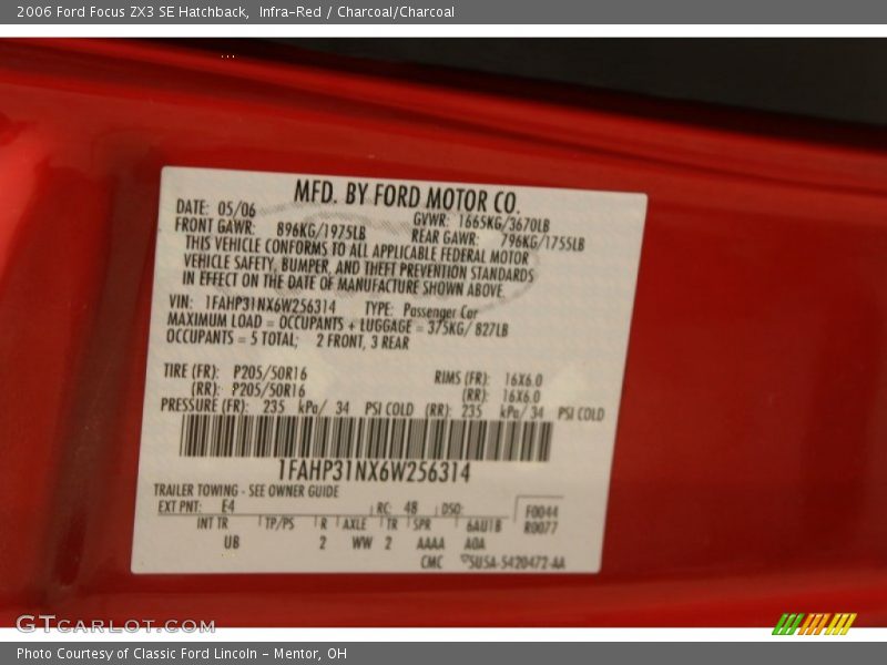 E4 - 2006 Ford Focus ZX3 SE Hatchback