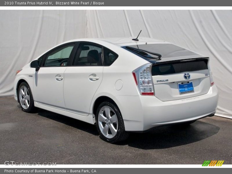 Blizzard White Pearl / Bisque 2010 Toyota Prius Hybrid IV
