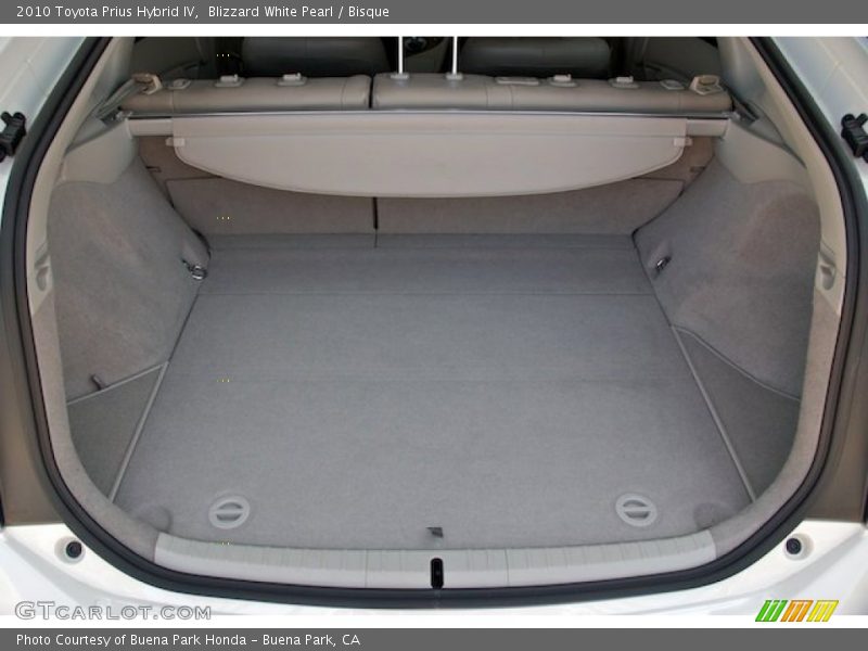 Blizzard White Pearl / Bisque 2010 Toyota Prius Hybrid IV