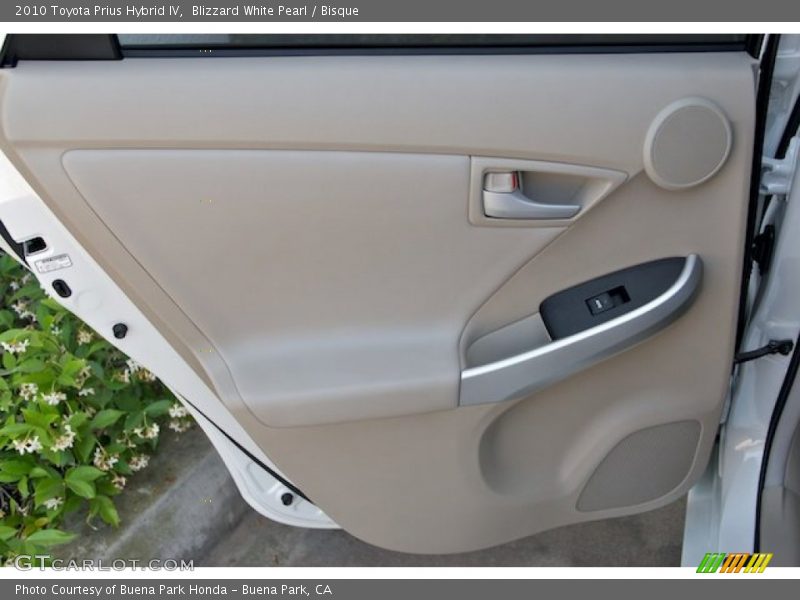 Blizzard White Pearl / Bisque 2010 Toyota Prius Hybrid IV