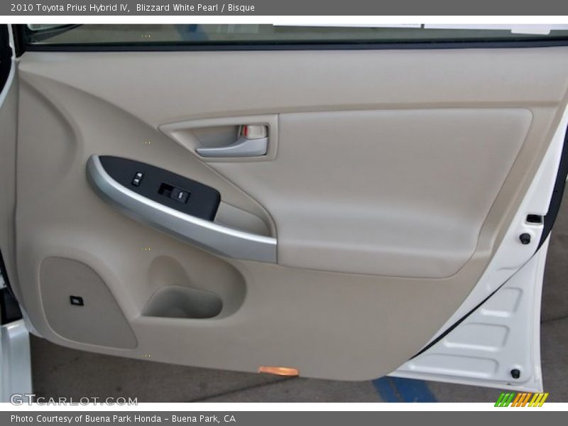 Blizzard White Pearl / Bisque 2010 Toyota Prius Hybrid IV