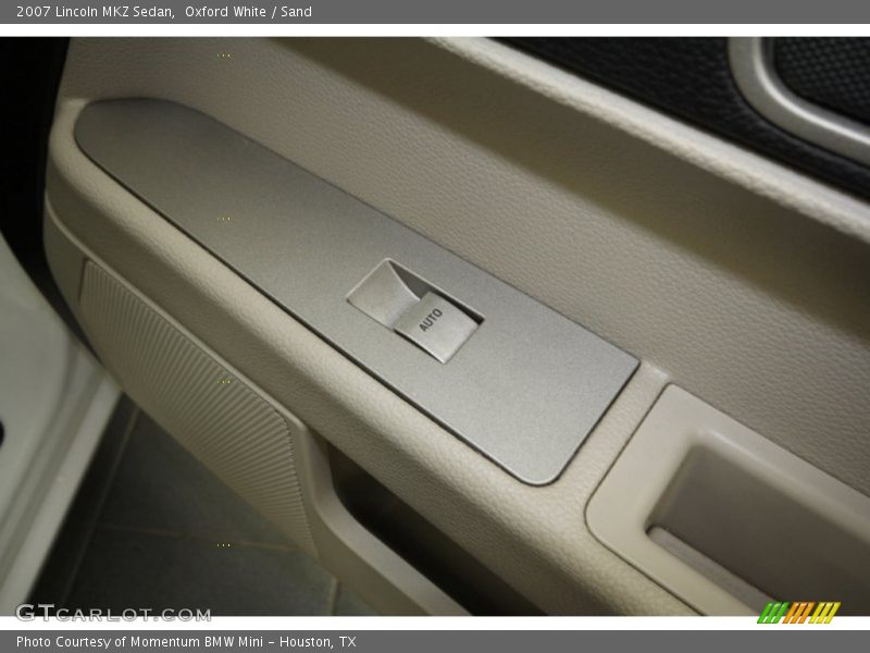Oxford White / Sand 2007 Lincoln MKZ Sedan