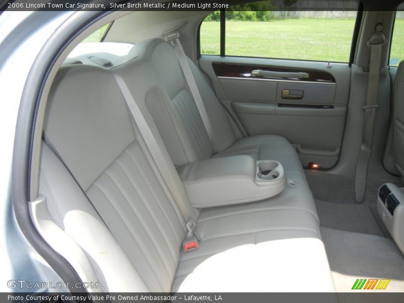 Silver Birch Metallic / Medium Light Stone 2006 Lincoln Town Car Signature