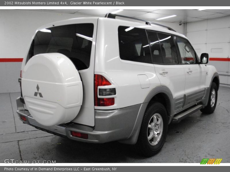 Glacier White Pearlescent / Black 2002 Mitsubishi Montero Limited 4x4