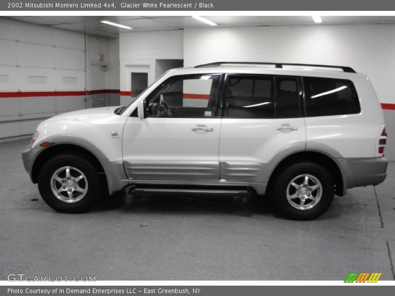 Glacier White Pearlescent / Black 2002 Mitsubishi Montero Limited 4x4