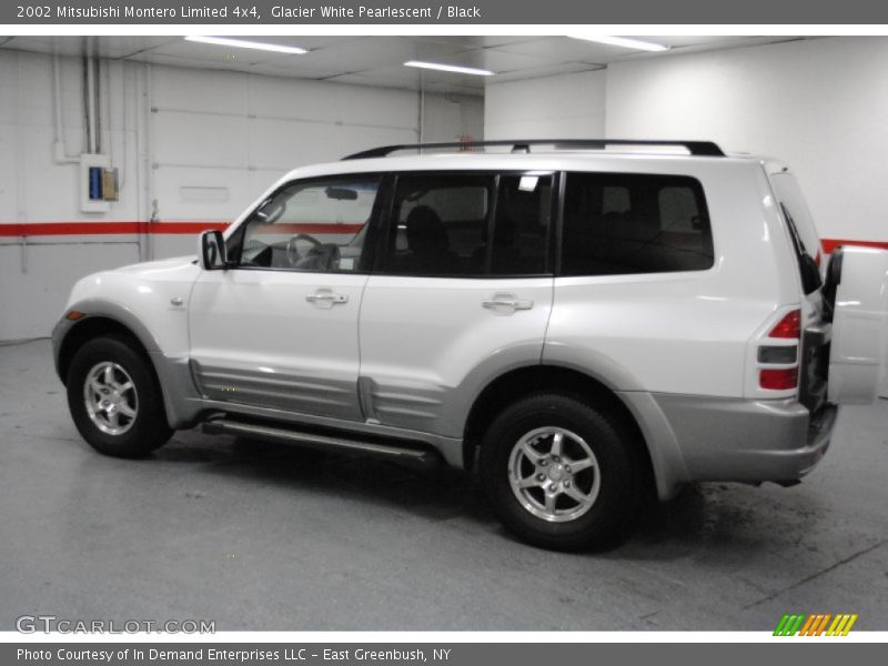 Glacier White Pearlescent / Black 2002 Mitsubishi Montero Limited 4x4