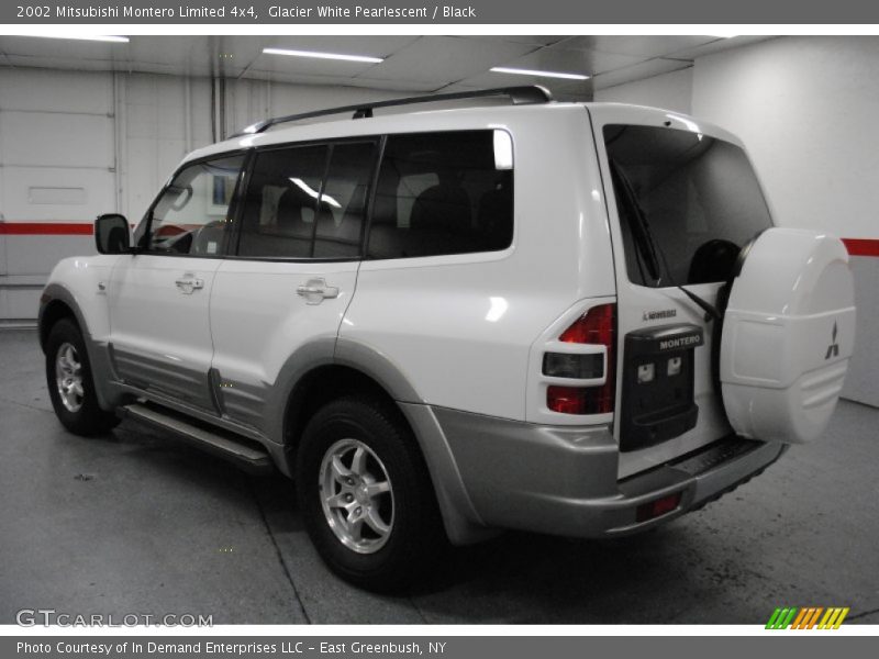 Glacier White Pearlescent / Black 2002 Mitsubishi Montero Limited 4x4