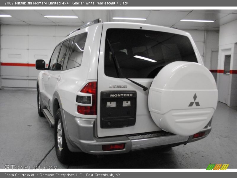 Glacier White Pearlescent / Black 2002 Mitsubishi Montero Limited 4x4