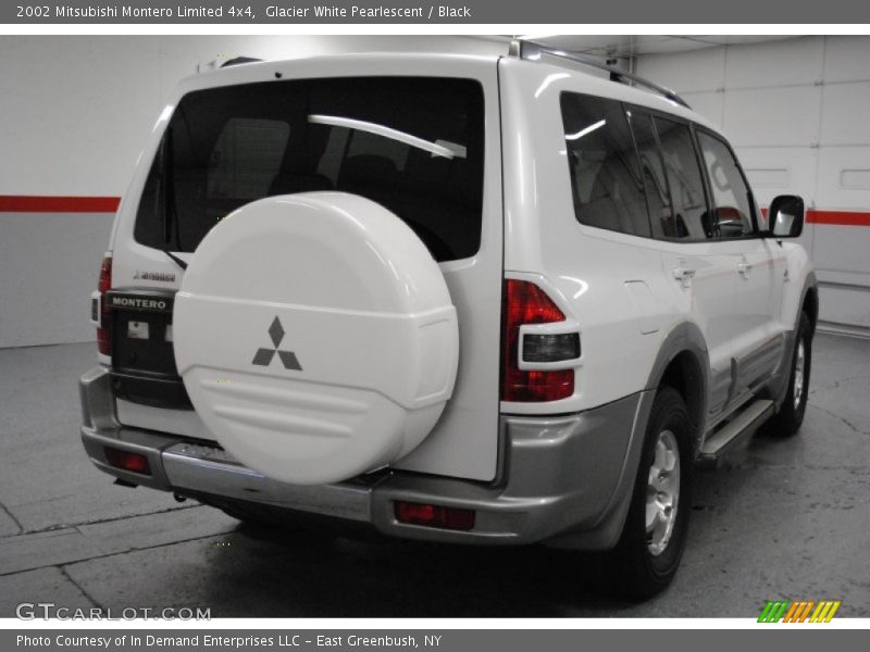 Glacier White Pearlescent / Black 2002 Mitsubishi Montero Limited 4x4