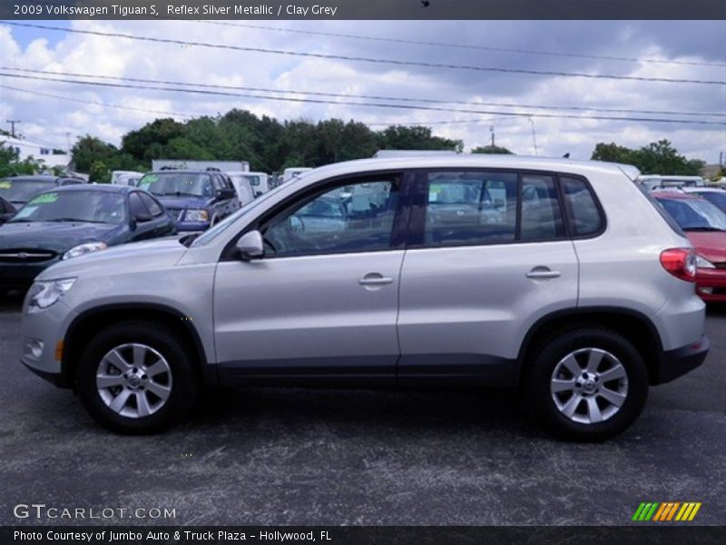 Reflex Silver Metallic / Clay Grey 2009 Volkswagen Tiguan S