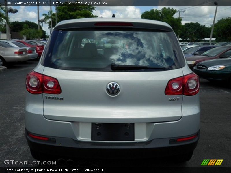Reflex Silver Metallic / Clay Grey 2009 Volkswagen Tiguan S