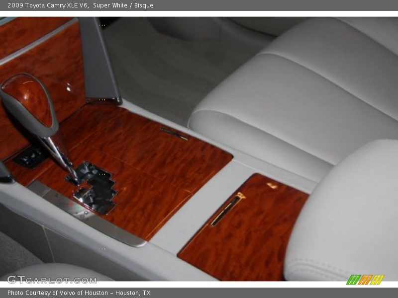 Super White / Bisque 2009 Toyota Camry XLE V6