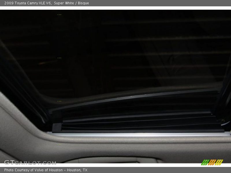 Super White / Bisque 2009 Toyota Camry XLE V6