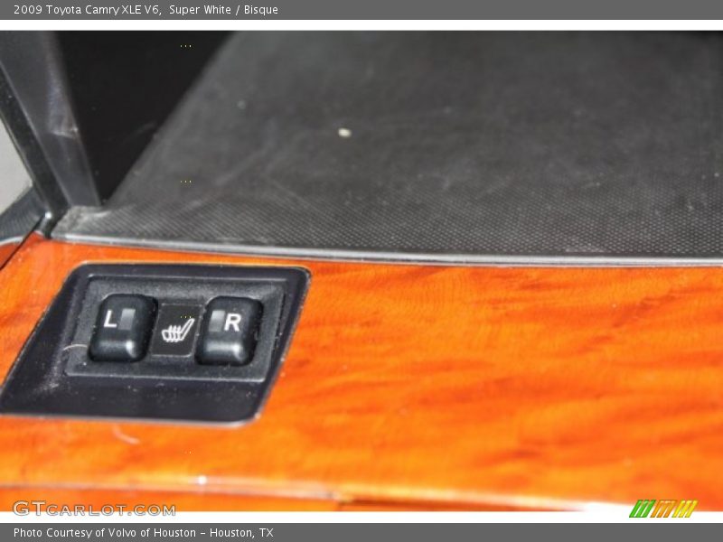 Super White / Bisque 2009 Toyota Camry XLE V6