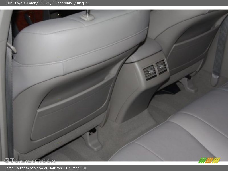 Super White / Bisque 2009 Toyota Camry XLE V6