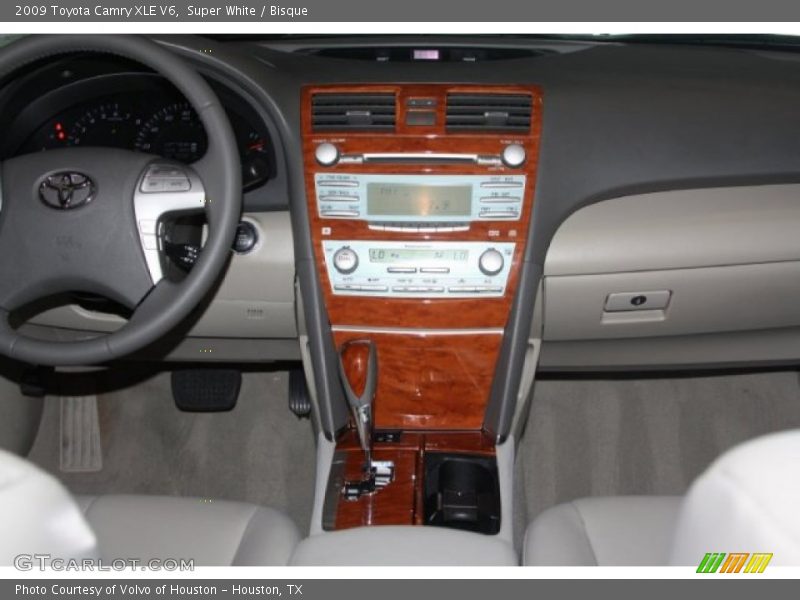 Super White / Bisque 2009 Toyota Camry XLE V6