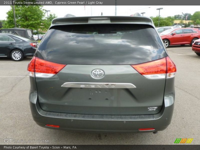 Cypress Green Pearl / Light Gray 2011 Toyota Sienna Limited AWD