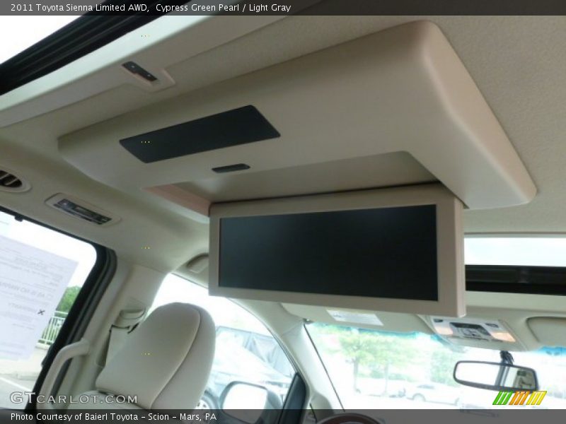 Cypress Green Pearl / Light Gray 2011 Toyota Sienna Limited AWD