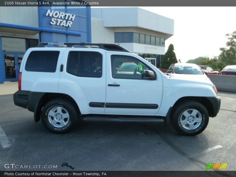 Avalanche White / Graphite 2006 Nissan Xterra S 4x4