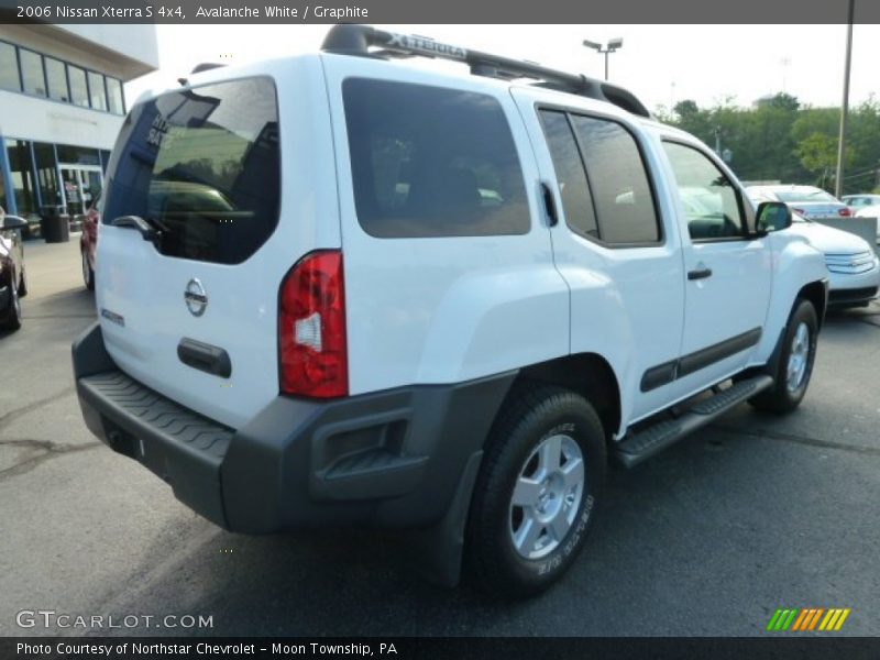 Avalanche White / Graphite 2006 Nissan Xterra S 4x4