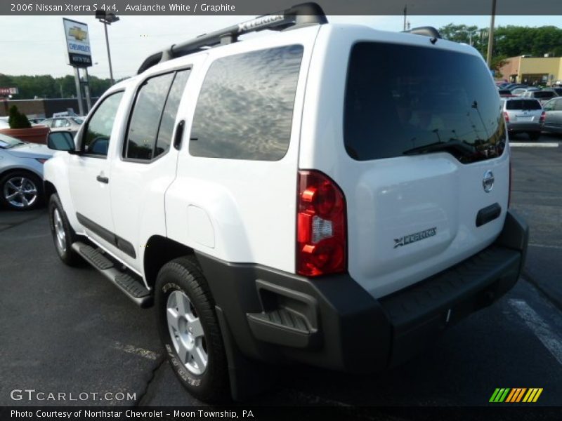 Avalanche White / Graphite 2006 Nissan Xterra S 4x4